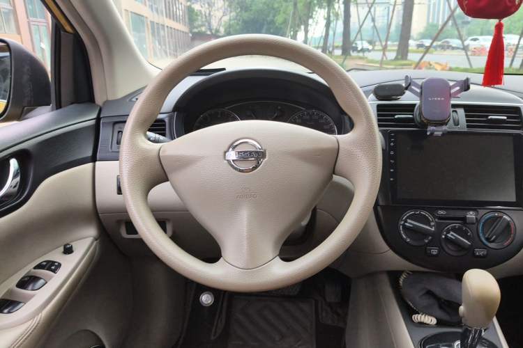 Used Nissan Tiida 2014 1.6L CVT Comfort Model Steering Wheel