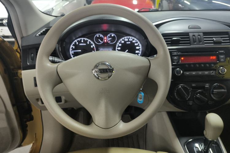 Used Nissan Tiida 2014 1.6L CVT Comfort Model Steering Wheel