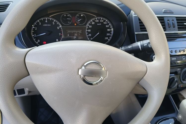Used Nissan Tiida 2014 1.6L CVT Comfort Model Steering Wheel
