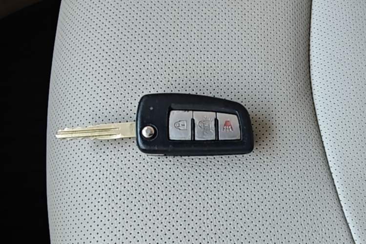 Used Nissan Tiida 2014 1.6L CVT Comfort Model Vehicle Key