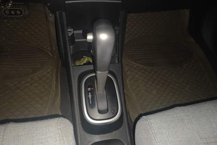Used Nissan Tiida 2015 1.6T M-CVT GTS Limited Edition Gear Lever