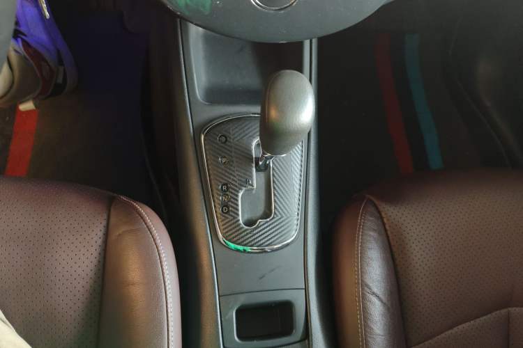 Used Nissan Tiida 2015 1.6T M-CVT GTS Limited Edition Gear Lever