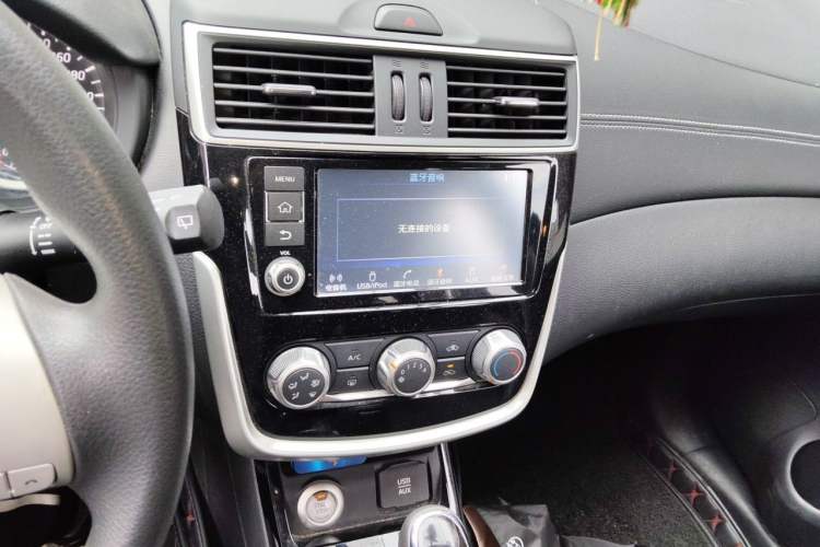 Used Nissan Tiida 2016 1.6L CVT Smart Drive Edition Audio And AC Panel