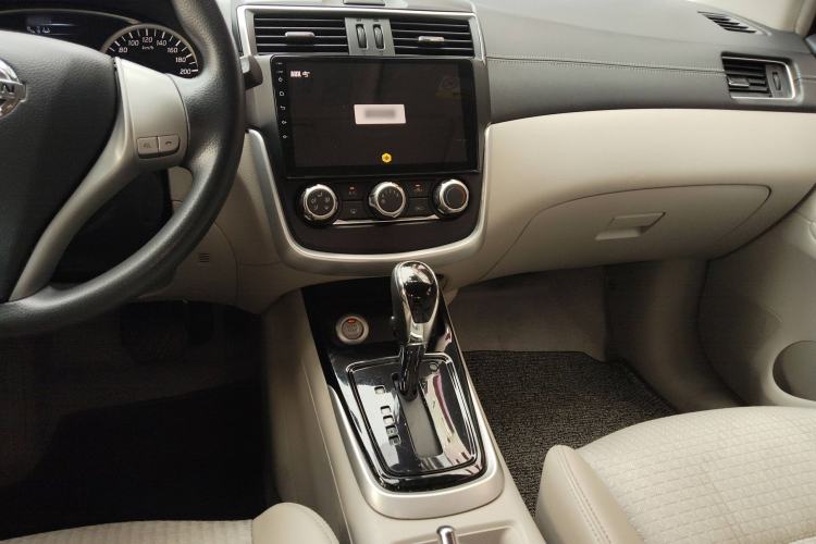 Used Nissan Tiida 2016 1.6L CVT Smart Drive Edition Audio And AC Panel