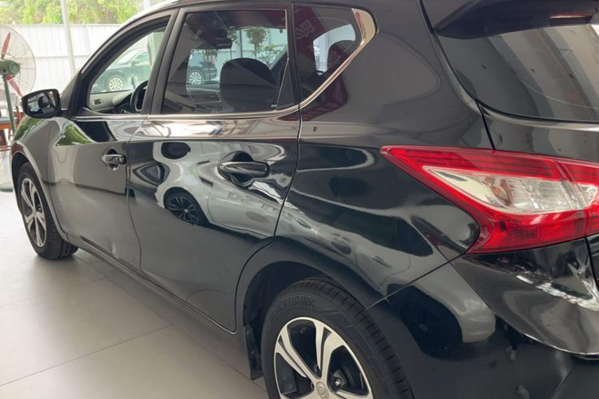 Used Nissan Tiida 2016 1.6L CVT Smart Drive Edition Exterior 5