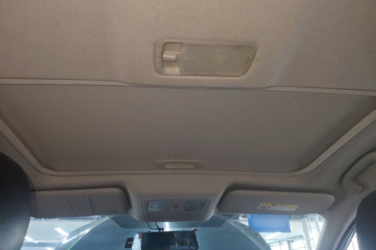 Used Nissan Tiida 2016 1.6L CVT Cool Dynamic Edition Headliner