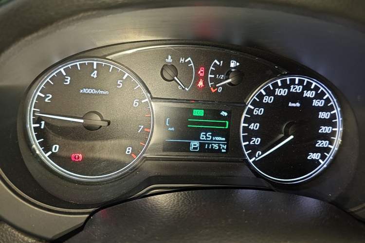 Used Nissan Tiida 2016 1.6L CVT Cool Dynamic Edition Instrument Cluster