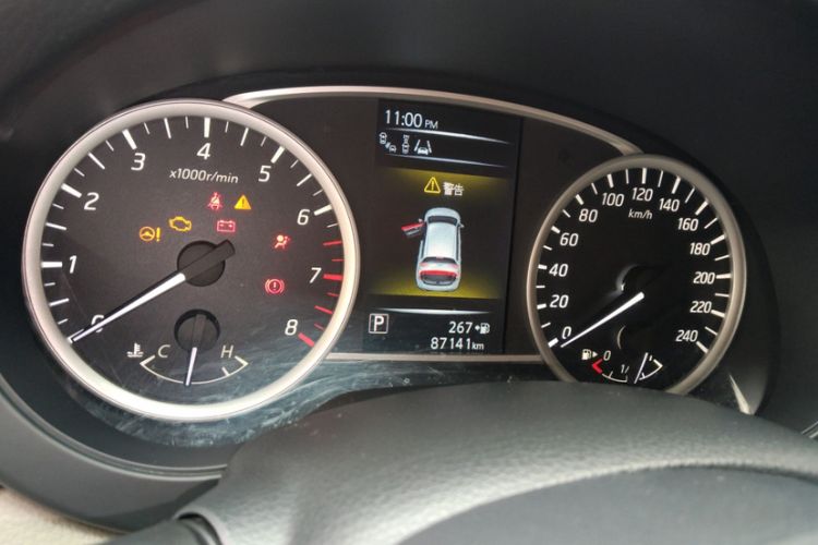 Used Nissan Tiida 2016 1.6L CVT Smart Drive Edition Odometer Close Up
