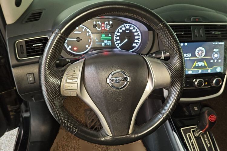 Used Nissan Tiida 2016 1.6L CVT Cool Dynamic Edition Steering Wheel