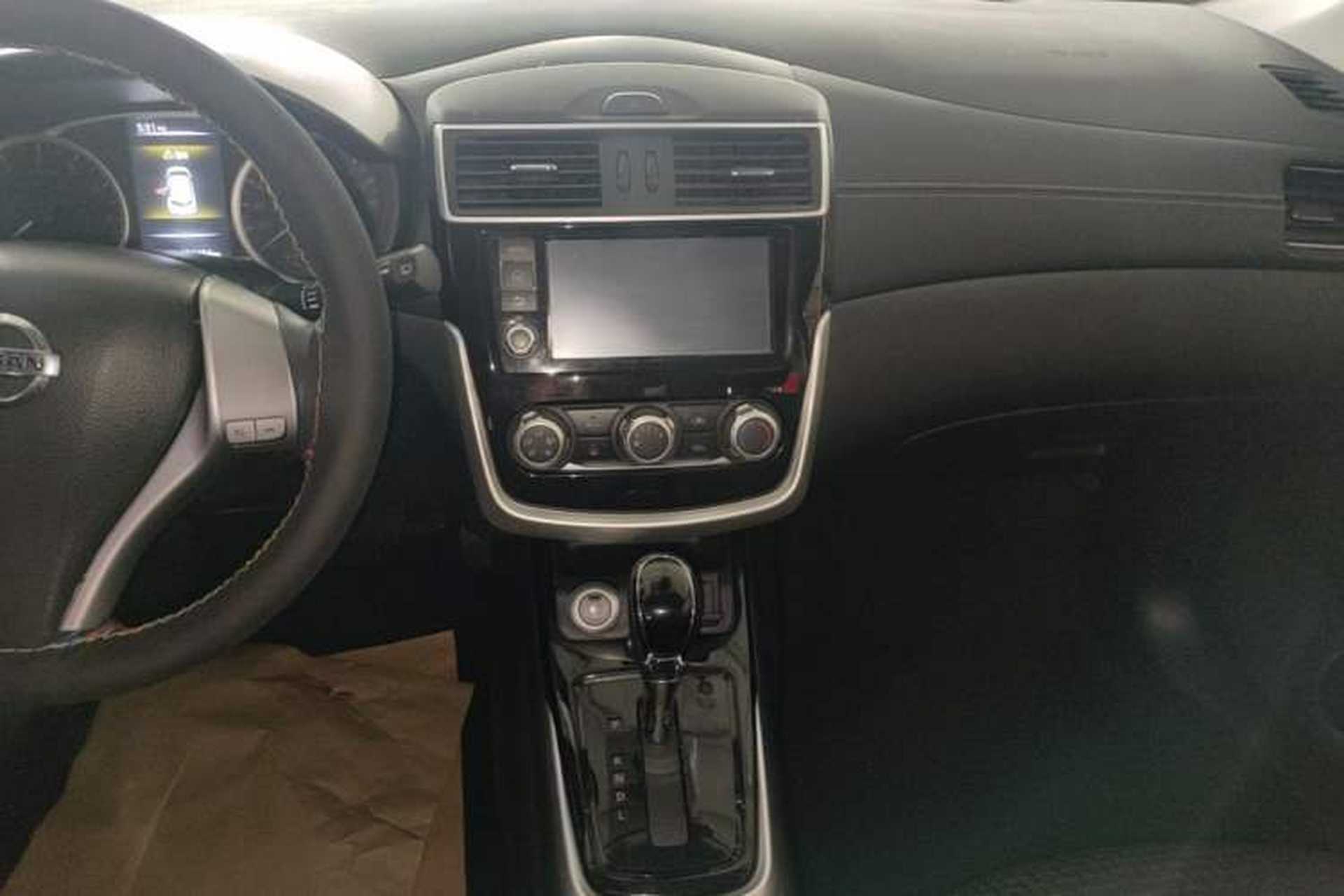 Used Nissan Tiida 2016 1.6L CVT Smart Drive Edition Audio And AC Panel