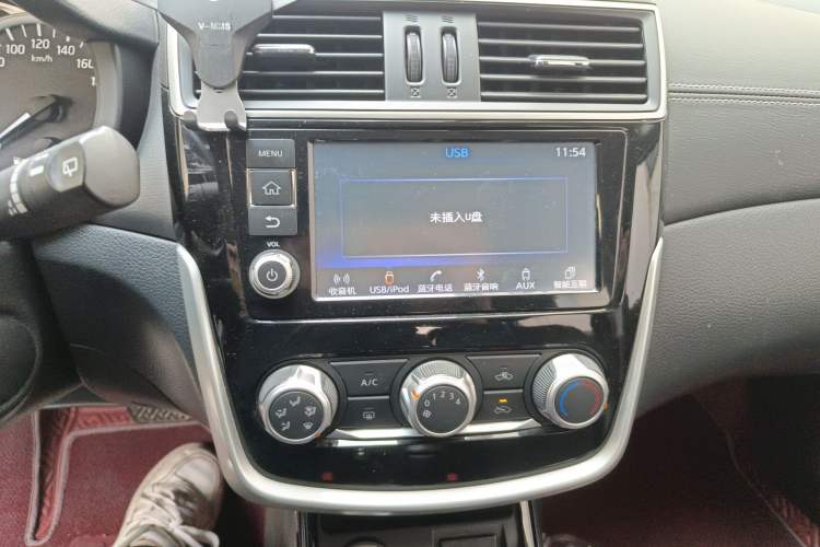 Used Nissan Tiida 2016 1.6L CVT Smart Drive Edition Audio And AC Panel