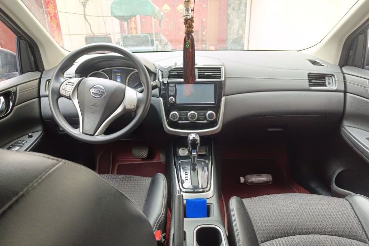 Used Nissan Tiida 2016 1.6L CVT Smart Drive Edition Center Console