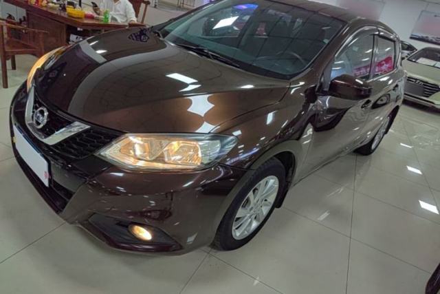 Ojetý Nissan Tiida 2016 1.6L CVT Cool Dynamic Edition