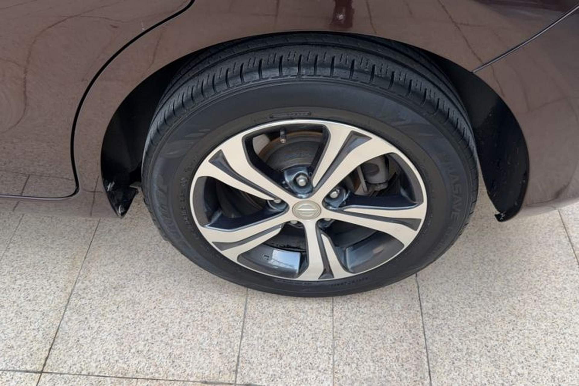 Used Nissan Tiida 2016 1.6L CVT Smart Drive Edition Exterior 5