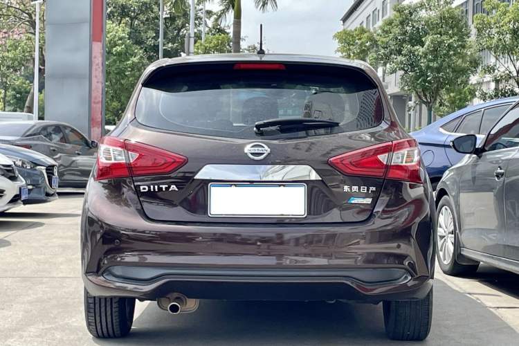 Used Nissan Tiida 2016 1.6L CVT Smart Drive Edition Exterior 8