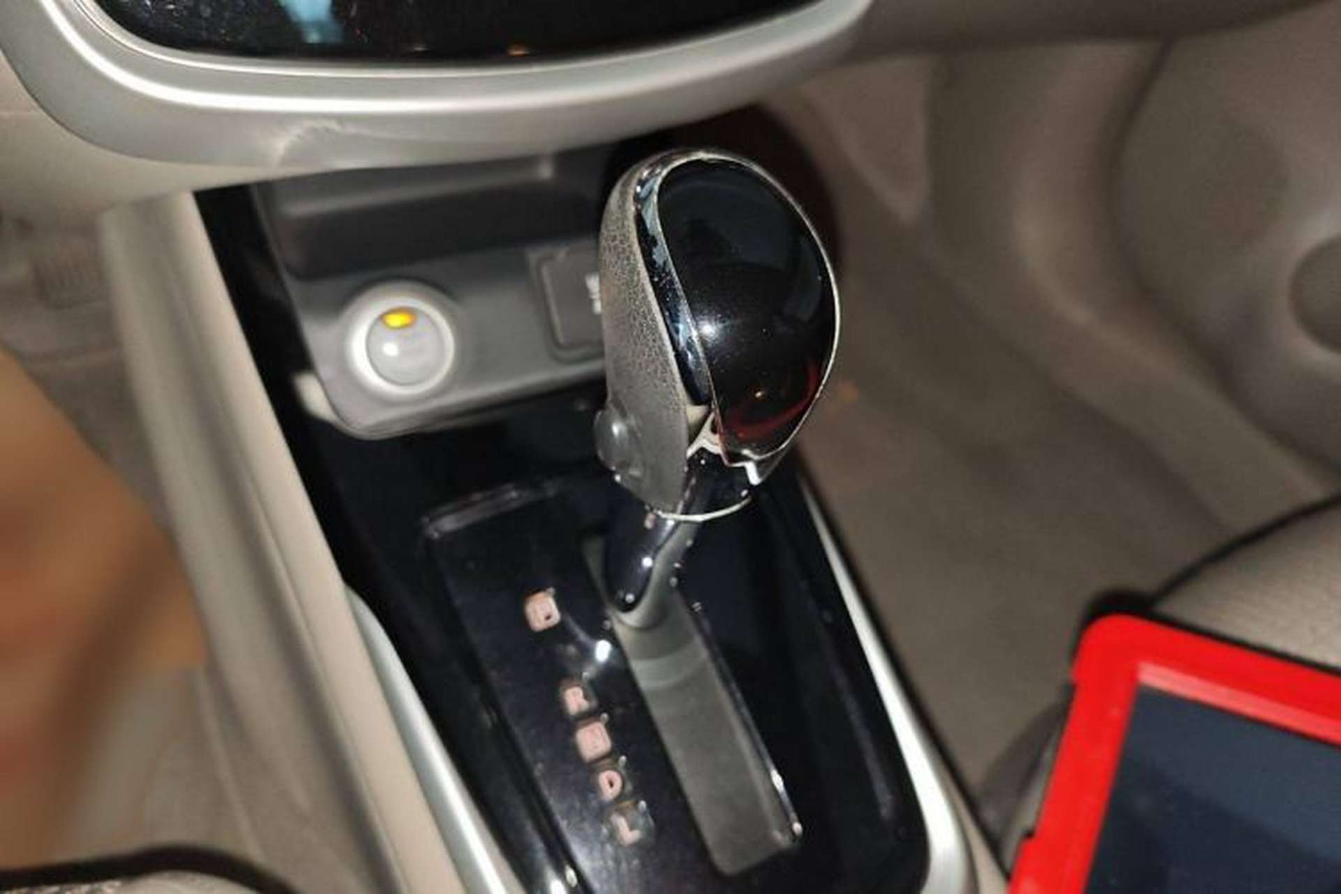 Used Nissan Tiida 2016 1.6L CVT Smart Drive Edition Gear Lever