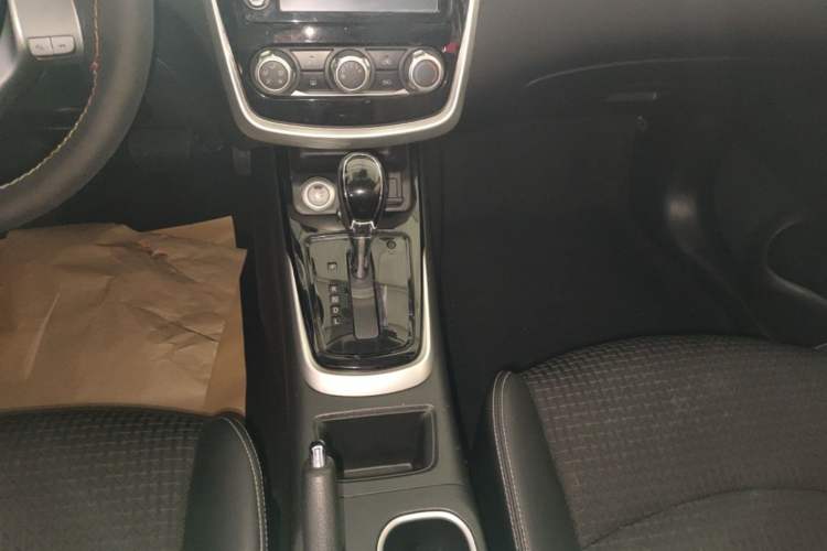 Used Nissan Tiida 2016 1.6L CVT Smart Drive Edition Gear Lever