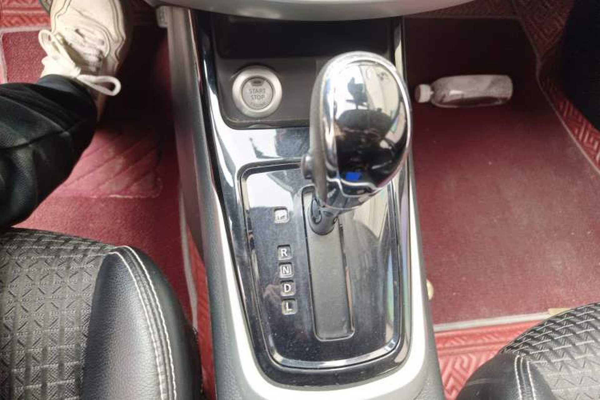 Used Nissan Tiida 2016 1.6L CVT Smart Drive Edition Gear Lever