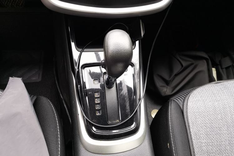 Used Nissan Tiida 2016 1.6L CVT Cool Dynamic Edition Gear Lever