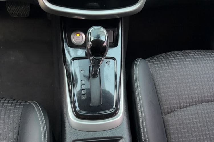 Used Nissan Tiida 2016 1.6L CVT Smart Drive Edition Gear Lever