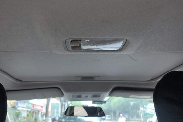Used Nissan Tiida 2016 1.6L CVT Cool Dynamic Edition Headliner