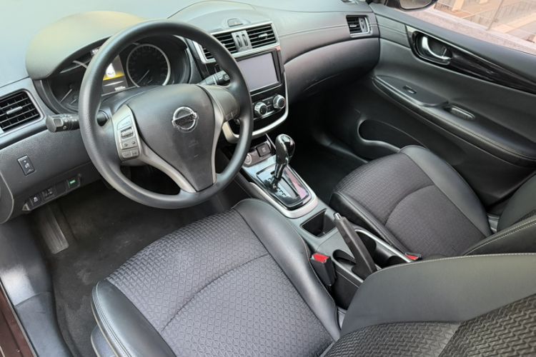 Used Nissan Tiida 2016 1.6L CVT Smart Drive Edition Interior 2