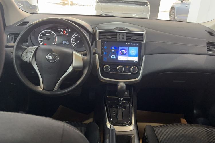 Used Nissan Tiida 2016 1.6L CVT Cool Dynamic Edition Interior 3