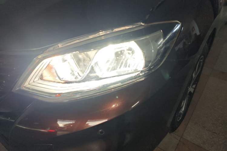 Used Nissan Tiida 2016 1.6L CVT Smart Drive Edition Left Front Headlight
