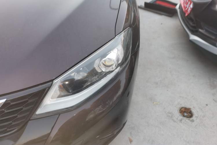 Used Nissan Tiida 2016 1.6L CVT ZhiZun Edition Left Front Headlight