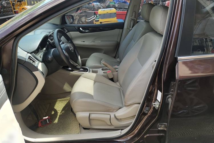 Used Nissan Tiida 2016 1.6L CVT Cool Dynamic Edition Left Front Seat
