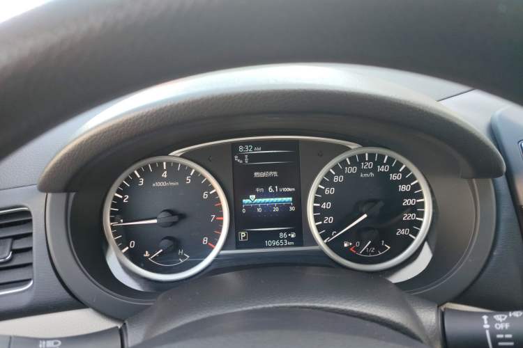 Used Nissan Tiida 2016 1.6L CVT Smart Drive Edition Odometer Close Up