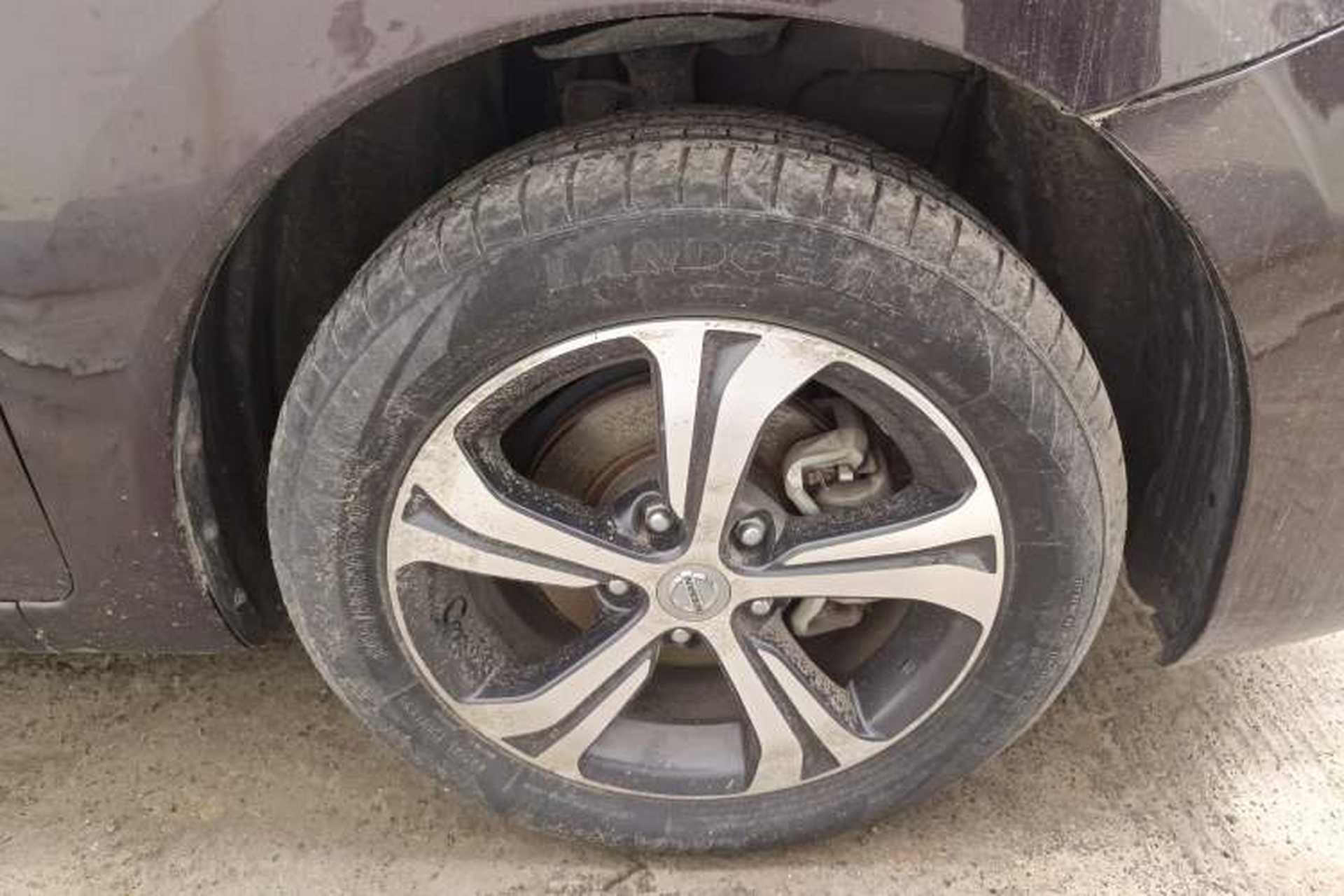 Used Nissan Tiida 2016 1.6L CVT Smart Drive Edition Right Front Wheel Hub