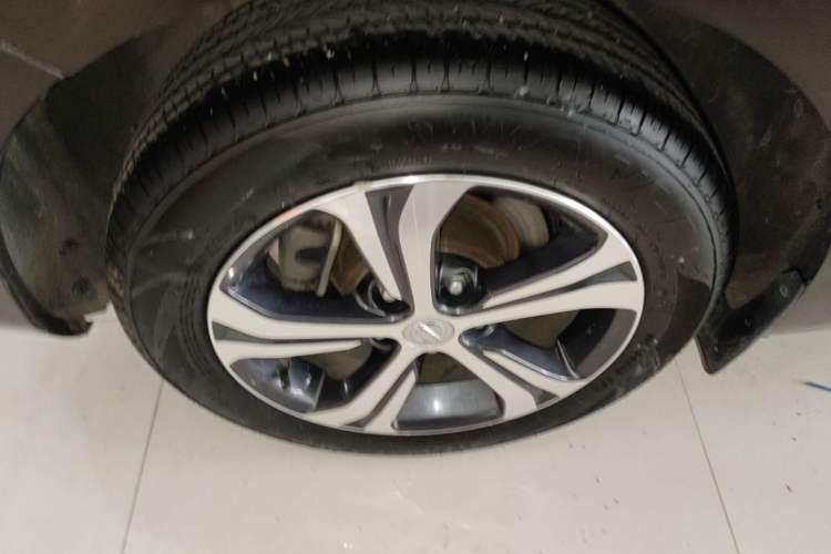 Used Nissan Tiida 2016 1.6L CVT Smart Drive Edition Right Rear Wheel Hub