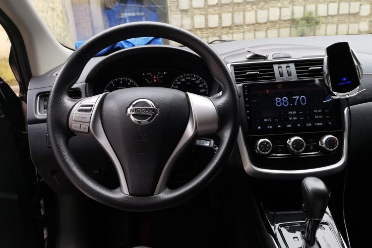Used Nissan Tiida 2016 1.6L CVT Cool Dynamic Edition Steering Wheel