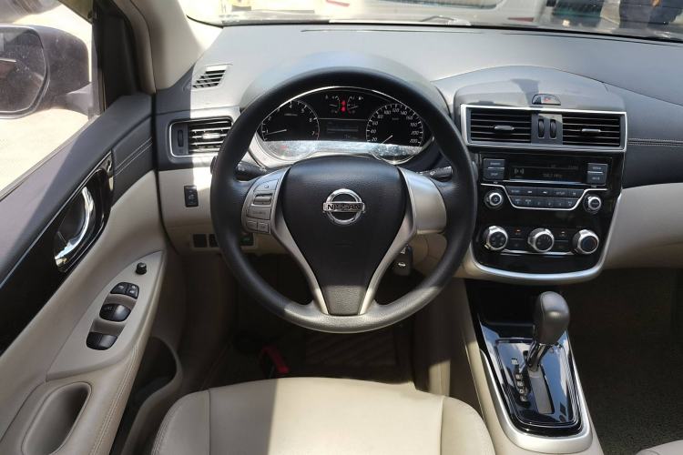 Used Nissan Tiida 2016 1.6L CVT Cool Dynamic Edition Steering Wheel