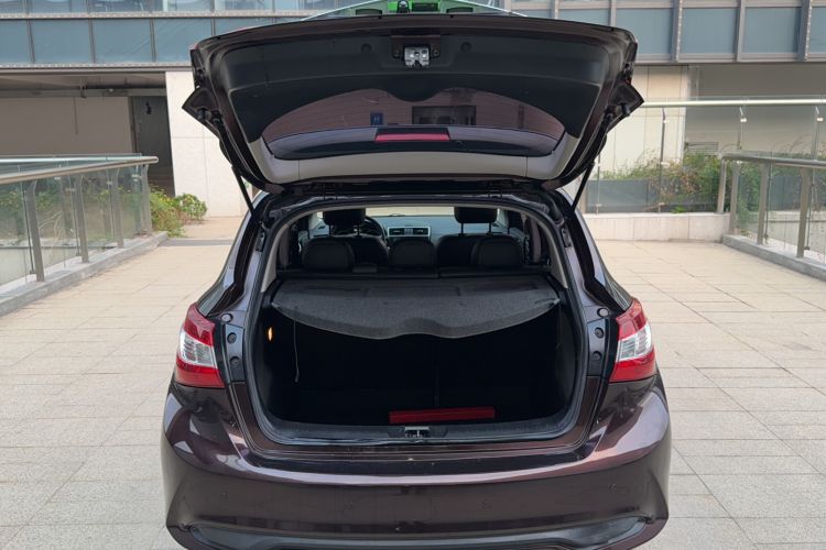 Used Nissan Tiida 2016 1.6L CVT Smart Drive Edition Trunk