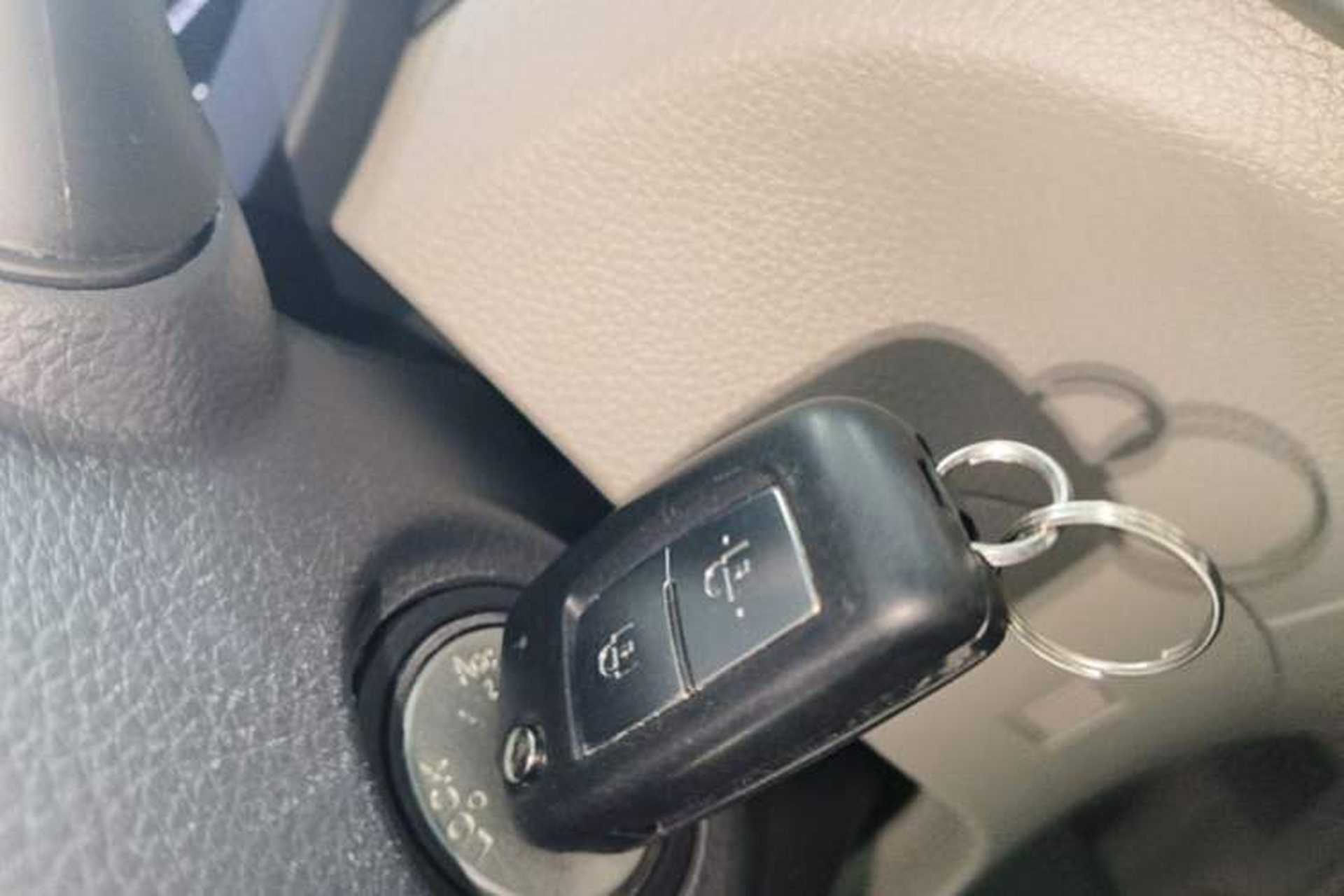 Used Nissan Tiida 2016 1.6L CVT Joyride Edition Vehicle Key