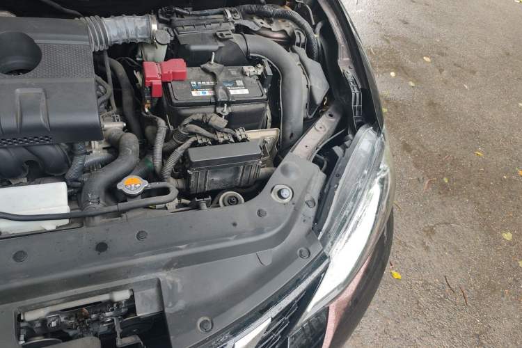 Used Nissan Tiida 2016 1.6L CVT Cool Dynamic Edition Engine Bay Left