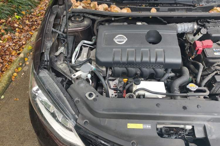 Used Nissan Tiida 2016 1.6L CVT Cool Dynamic Edition Engine Bay Right