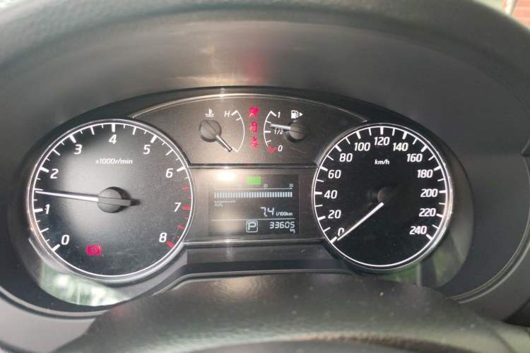 Used Nissan Tiida 2016 1.6L CVT Cool Dynamic Edition Instrument Cluster