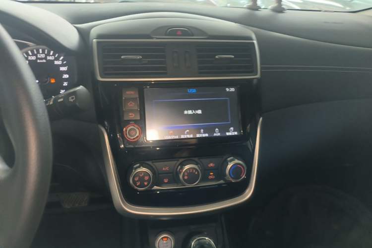 Used Nissan Tiida 2016 1.6L CVT Smart Drive Edition Audio And AC Panel