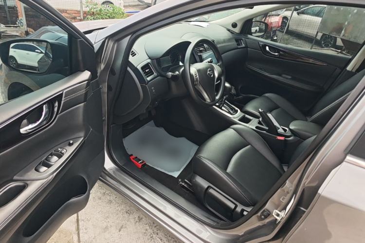 Used Nissan Tiida 2016 1.6L CVT Cool Dynamic Edition Driver Seat