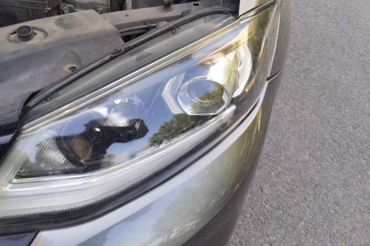 Used Nissan Tiida 2016 1.6L CVT Smart Drive Edition Engine Bay Left