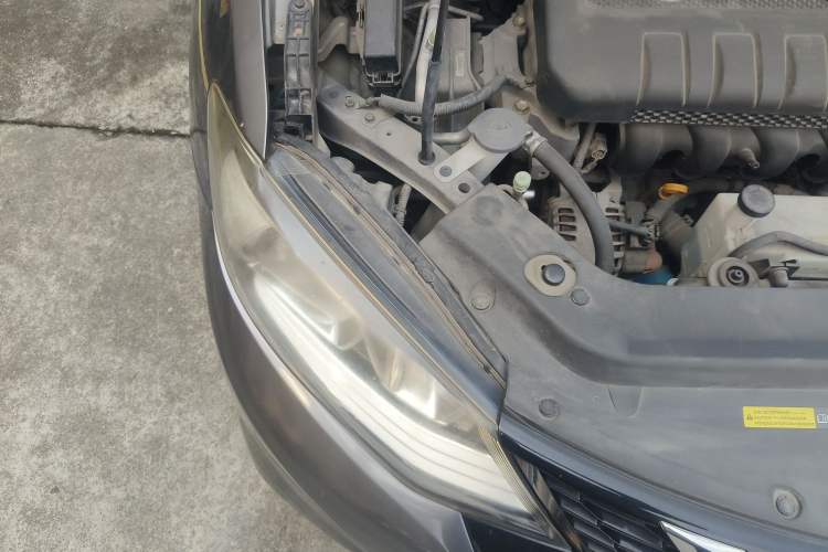 Used Nissan Tiida 2016 1.6L CVT Cool Dynamic Edition Engine Bay Right