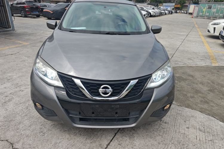 Used Nissan Tiida 2016 1.6L CVT Cool Dynamic Edition Front