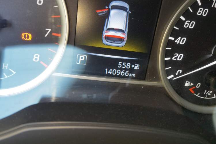 Used Nissan Tiida 2016 1.6L CVT Smart Drive Edition Odometer Close Up