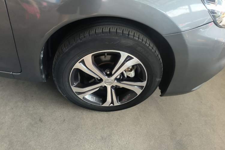 Used Nissan Tiida 2016 1.6L CVT Smart Drive Edition Right Rear Wheel Hub