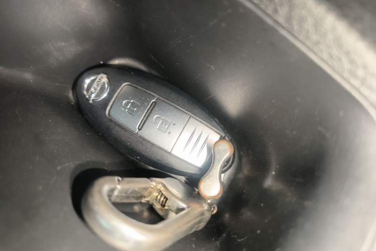 Used Nissan Tiida 2016 1.6L CVT Smart Drive Edition Vehicle Key