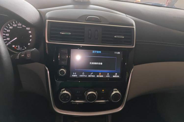 Used Nissan Tiida 2016 1.6L CVT Smart Drive Edition Audio And AC Panel