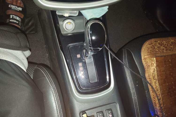 Used Nissan Tiida 2016 1.6L CVT ZhiZun Edition Gear Lever